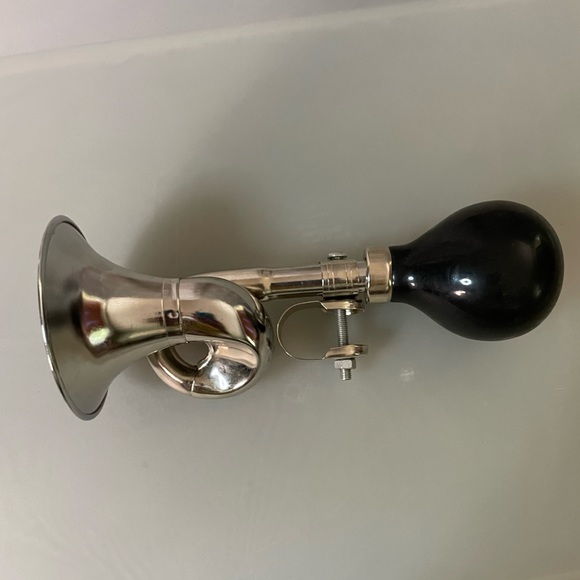 Bell Honker 300 Horn Silver - Picture 1 of 5
